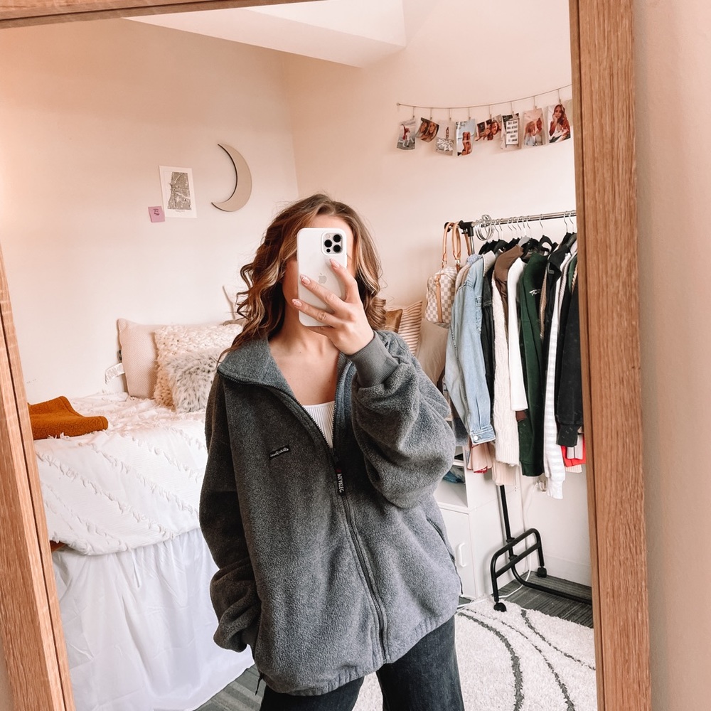 Eddie Bauer Gray Cozy Zip Up Fleece!! - Picture 4 of 10
